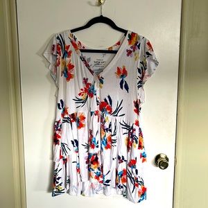 Cute summer, flutter sleeve top.